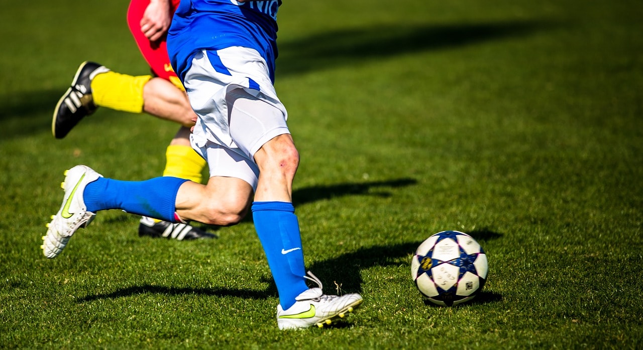 サッカーで使うインステップキックの３つの練習方法 少年サッカーの練習 指導法ナビ